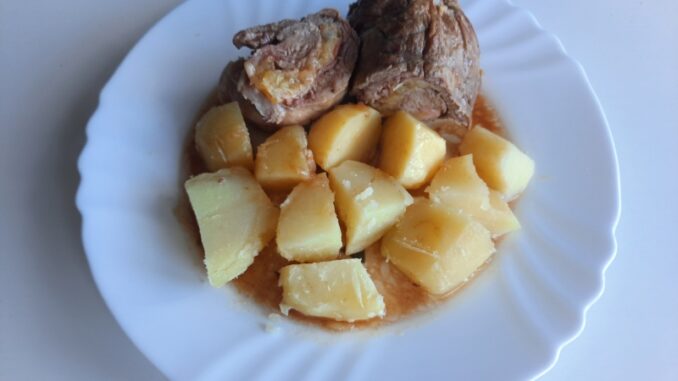 Závitek plněný cuketovým zelím